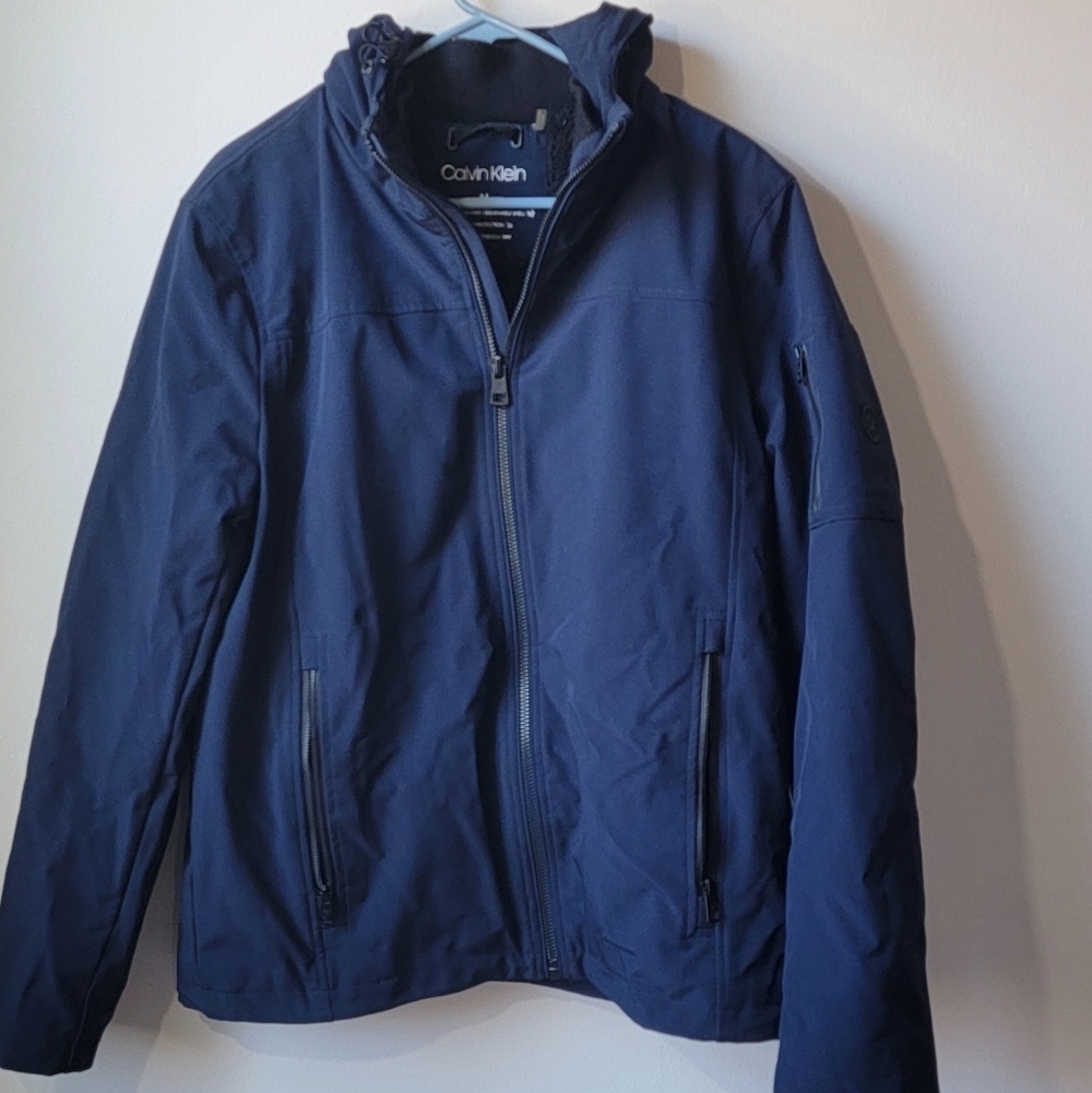Calvin Klein Men's Navy Jacket, Water Resistant, Wind Protection. Size M